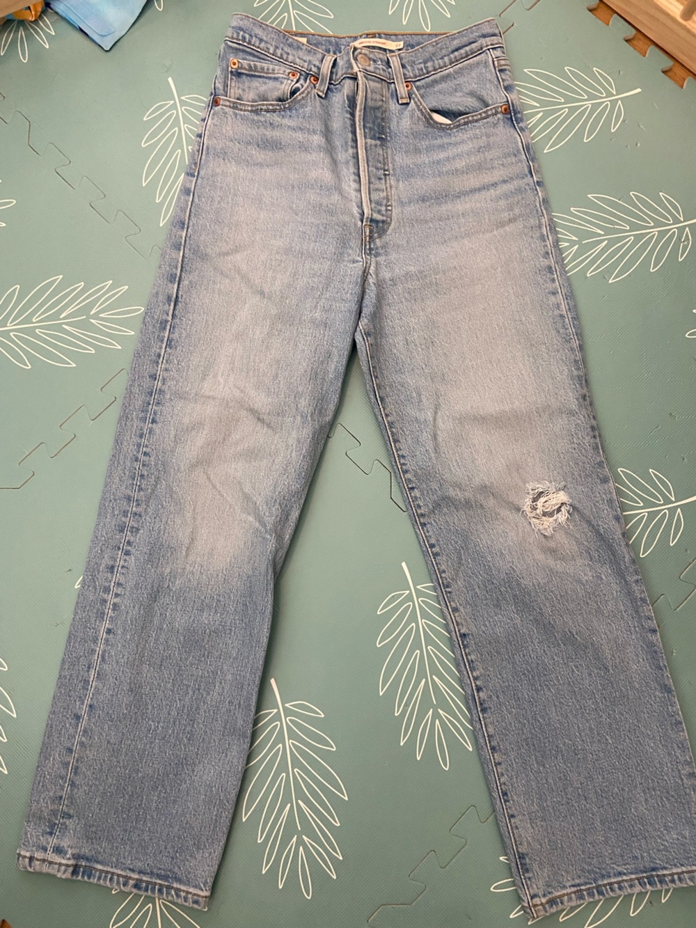 Levi’s Ribcage Straight Jeans - Light Wash